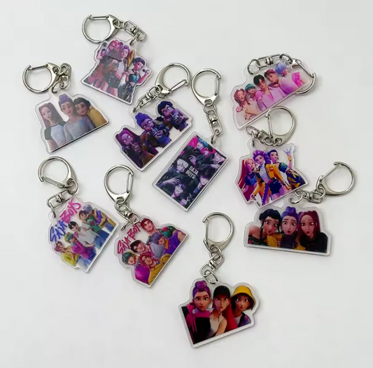 K-Pop Demon Hunters uitdeelcadeautjes en traktaties. Speciaal voor Huntr/x en Saya Boys fans! 