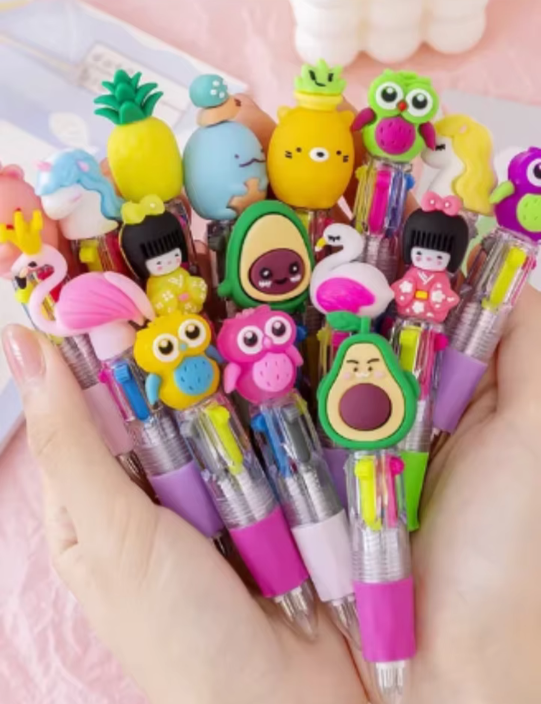 Leuke en originele uitdeelcadeautjes en traktatie cadeautjes. Meerkleurige pen kawaii