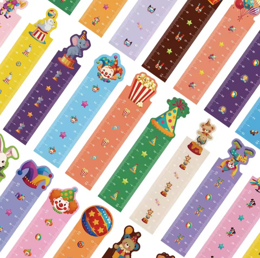 Boekenlegger/liniaal circus. 5 stuks