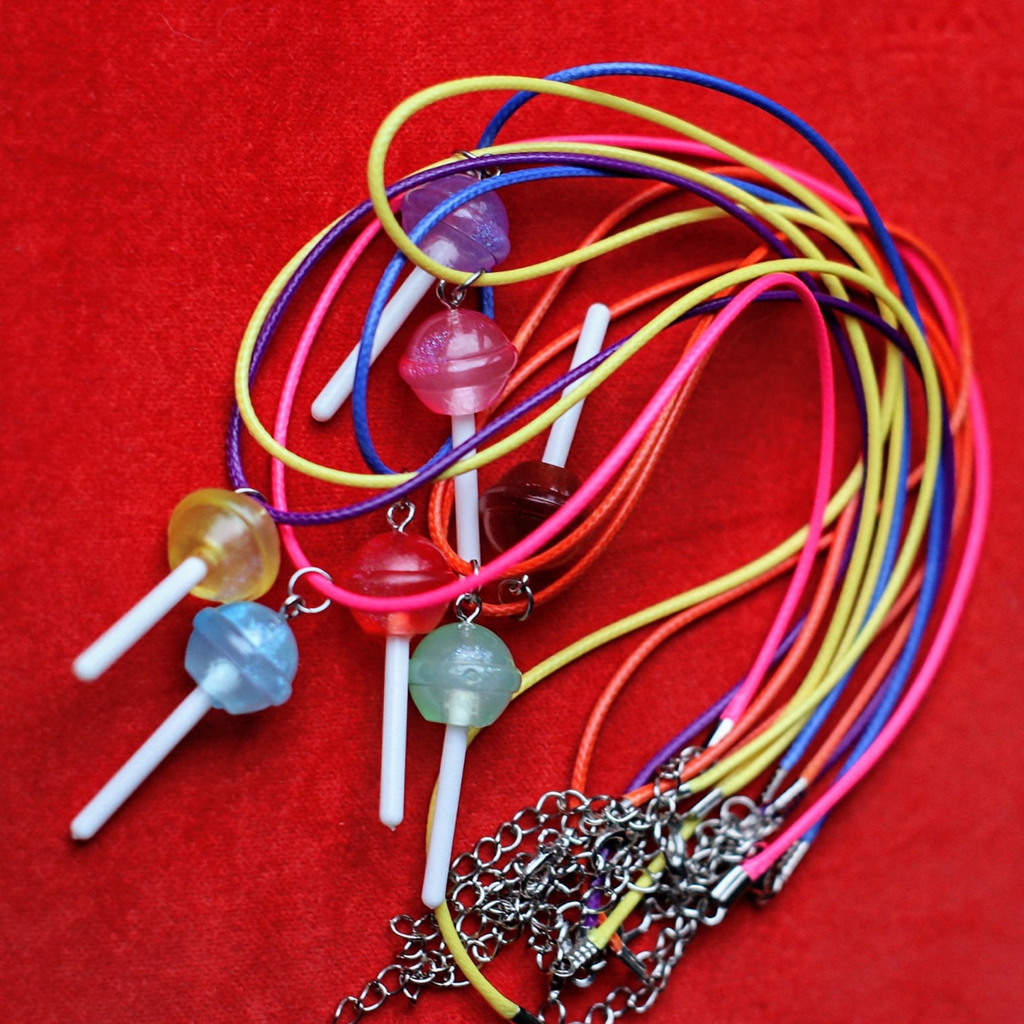 Ketting met lolly. 5 stuks